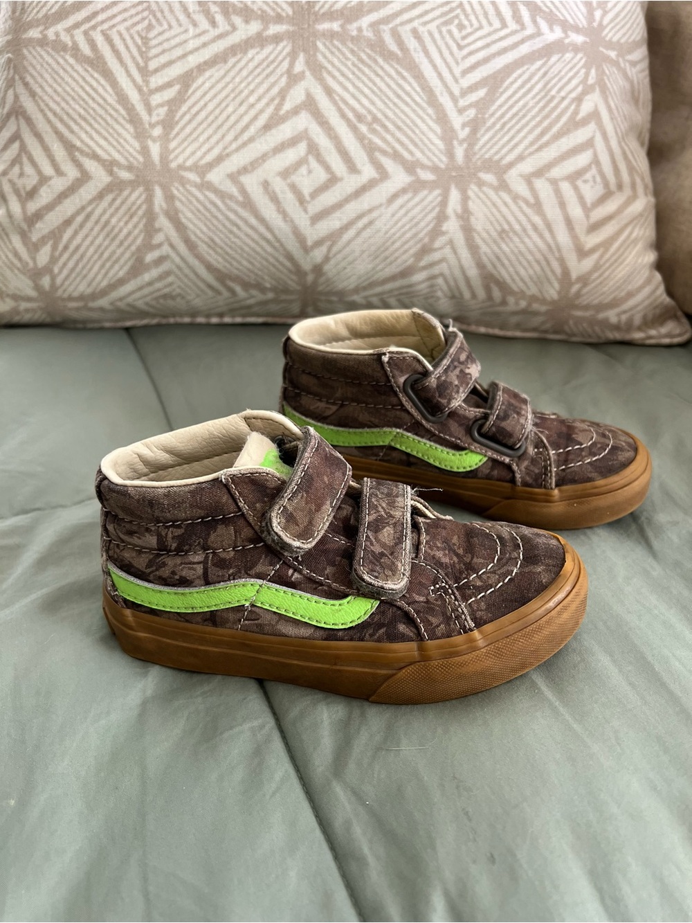 Velcro Glow in the Dark Vans